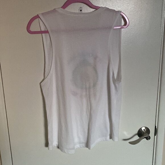 "It's okay guac, I'm extra too" Workout tank, white. Size XL - Picture 4 of 7